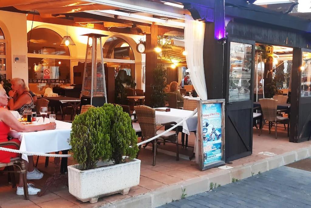 Apartamento Adventure Harbour Torrevieja Exterior foto