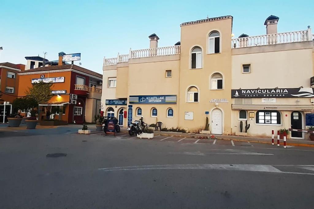 Apartamento Adventure Harbour Torrevieja Exterior foto