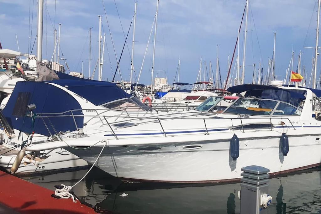 Apartamento Adventure Harbour Torrevieja Exterior foto